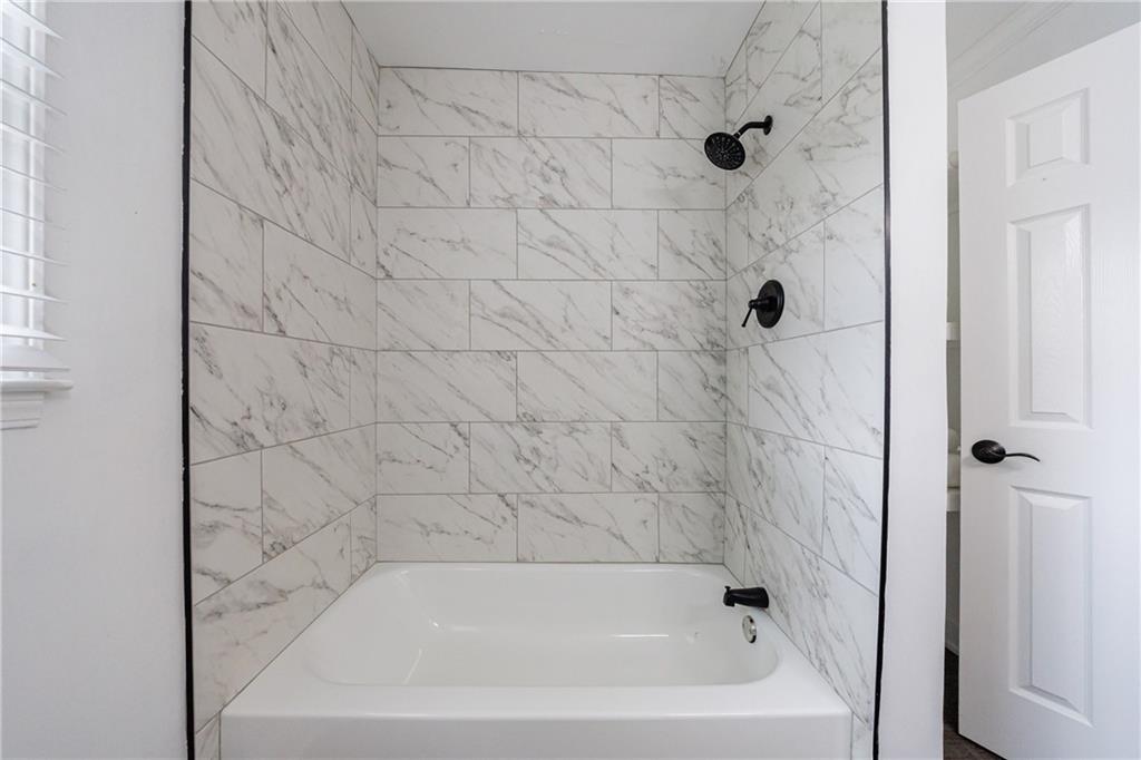 1600 Donna Street SW