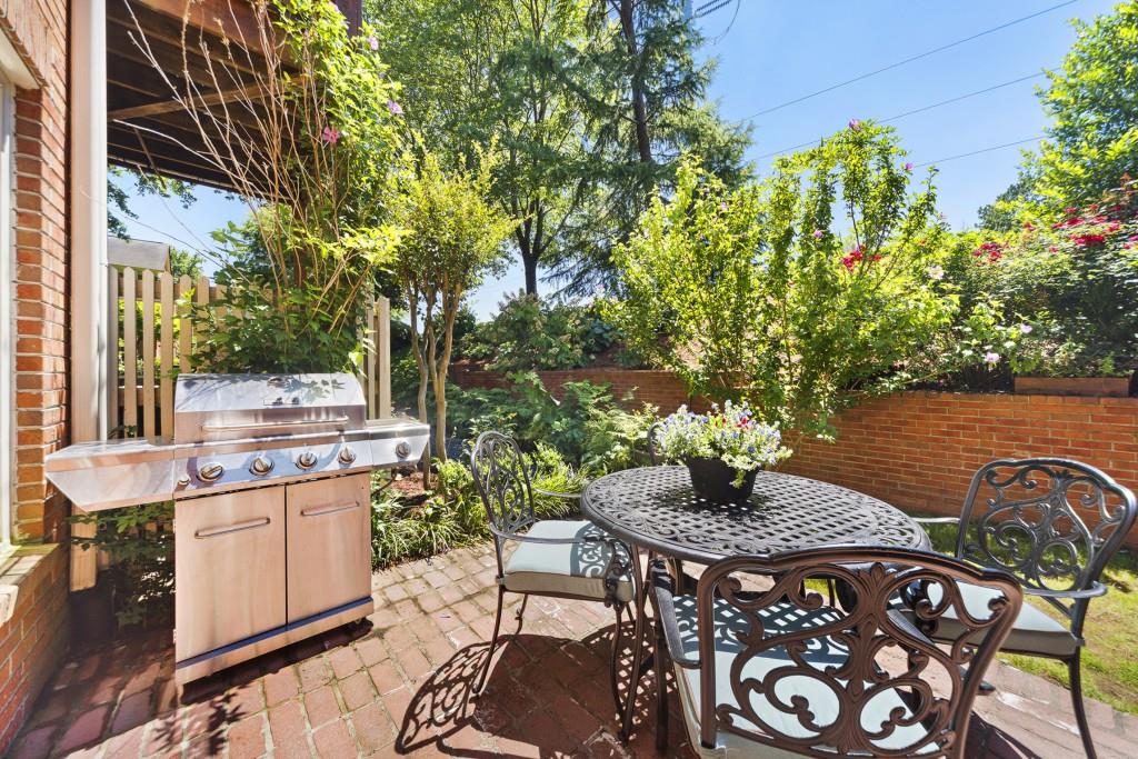 305 Ansley Villa Drive NE