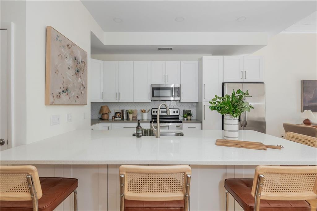 3400 Malone Drive Unit 208