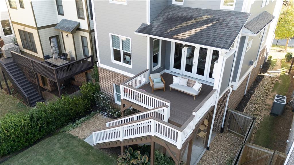 1104 Victoria Street NE