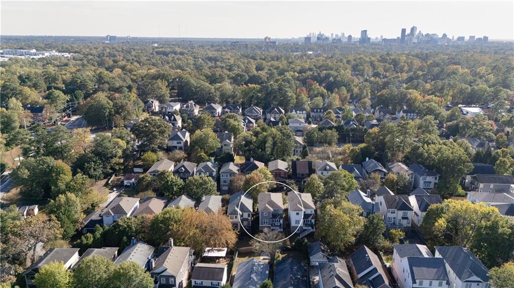 1104 Victoria Street NE