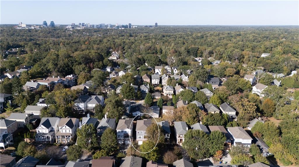 1104 Victoria Street NE