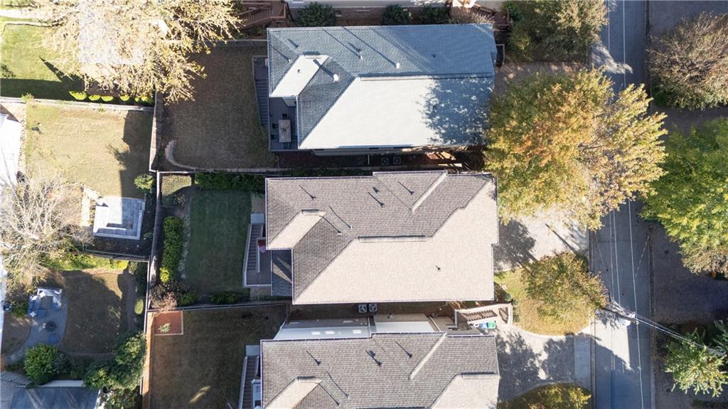 1104 Victoria Street NE