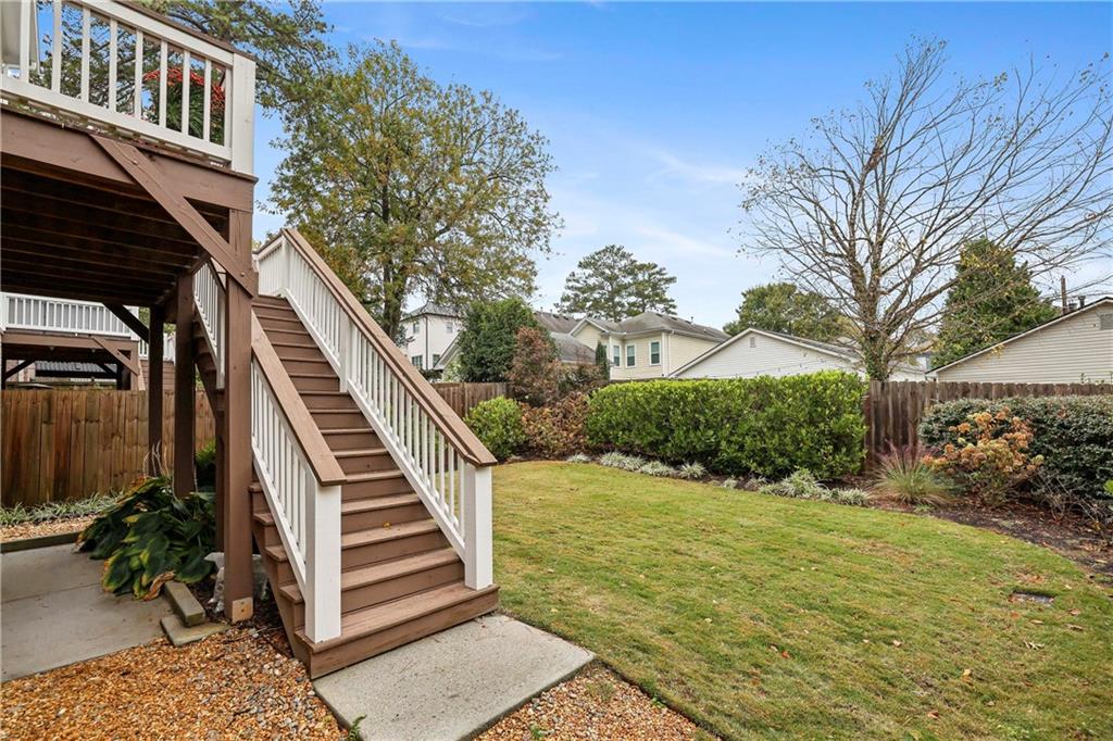 1104 Victoria Street NE