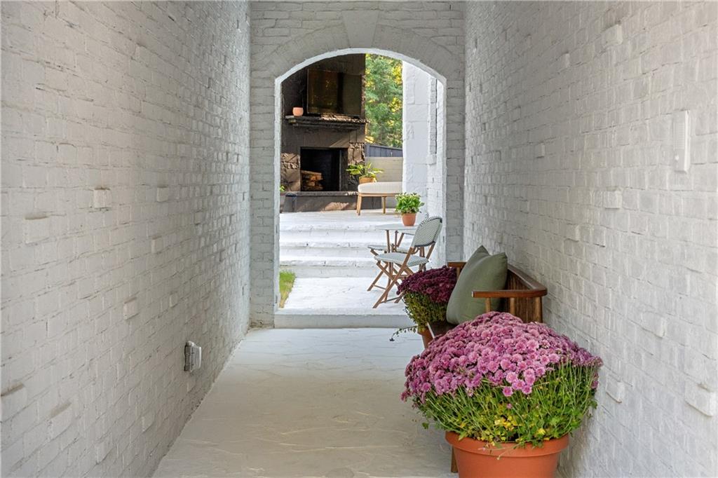 2079 Old Settlement Road NW