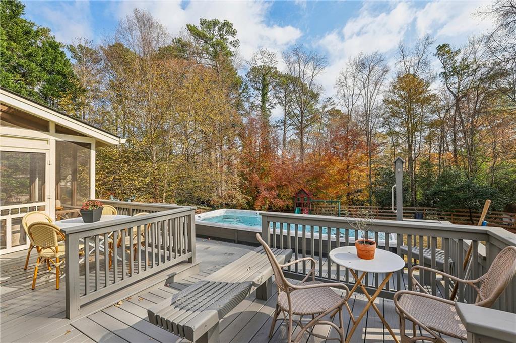 2268 Woodsfield Lane NE