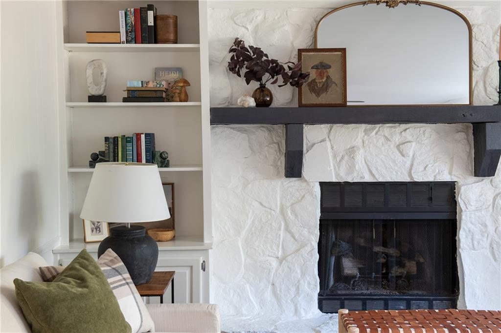 2268 Woodsfield Lane NE