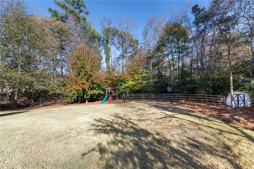 2268 Woodsfield Lane NE