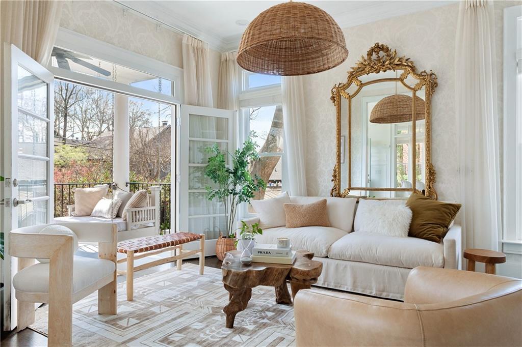 740 Drewry Street NE