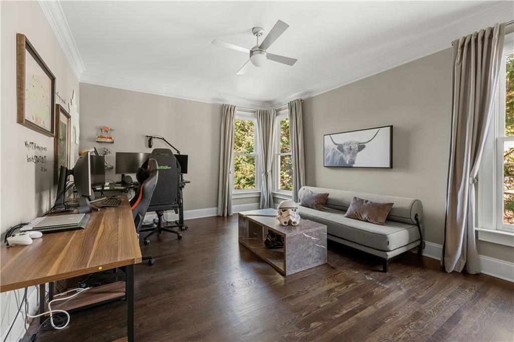 740 Drewry Street NE