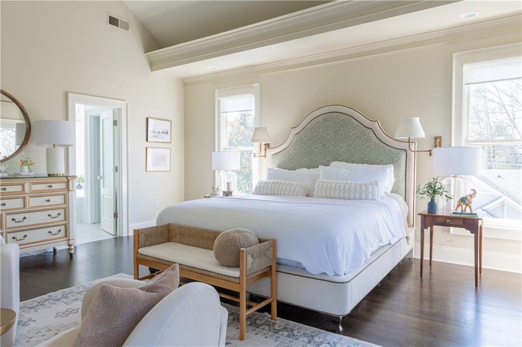 740 Drewry Street NE