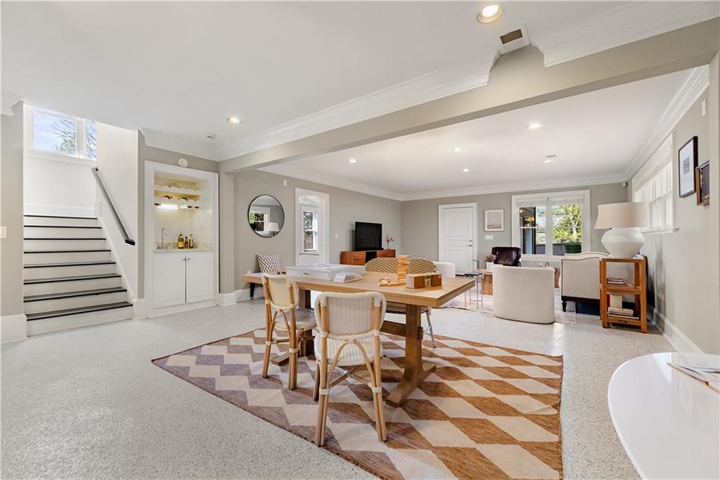 740 Drewry Street NE