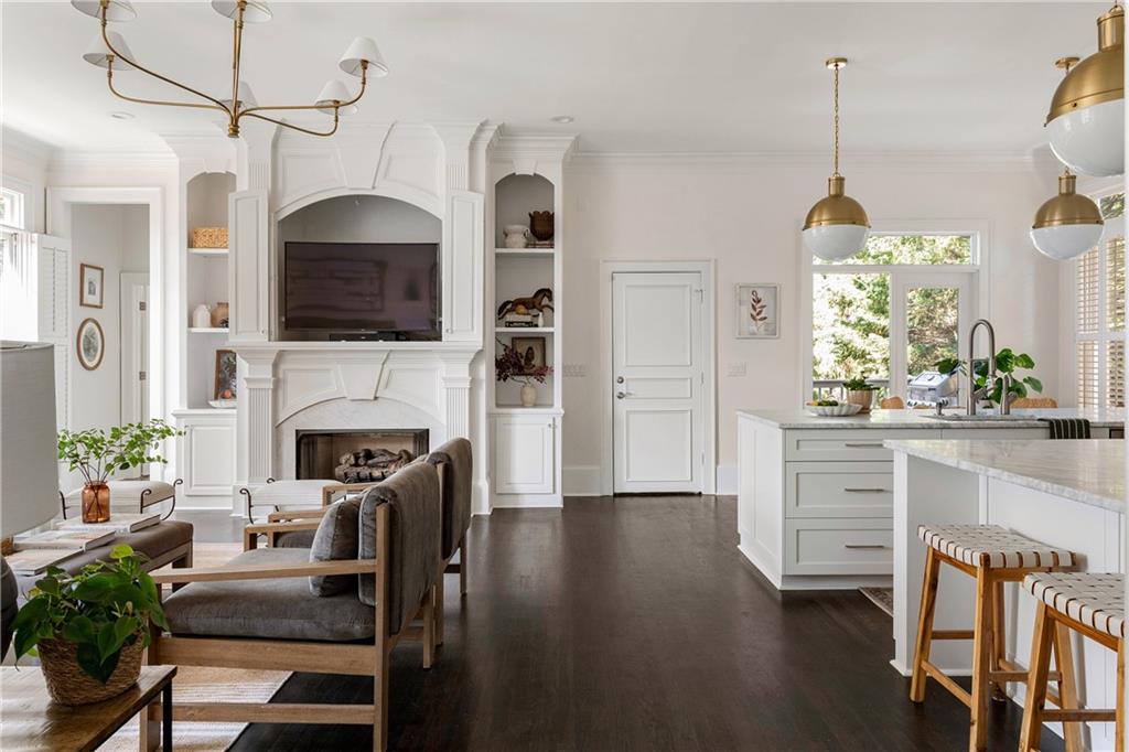 740 Drewry Street NE