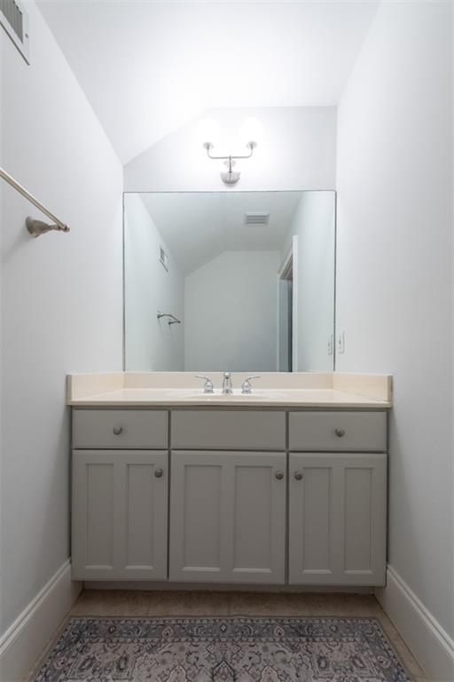 740 Drewry Street NE