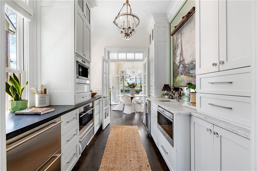 740 Drewry Street NE