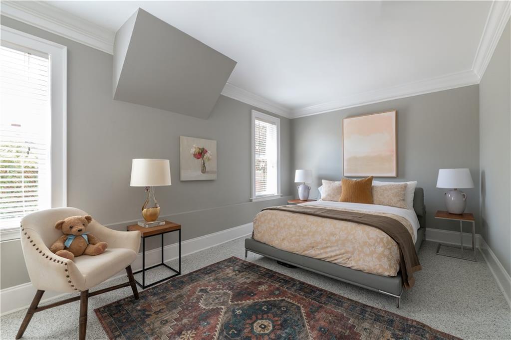 740 Drewry Street NE