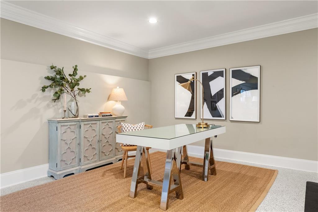 740 Drewry Street NE