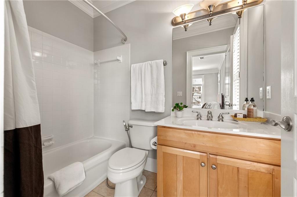 740 Drewry Street NE