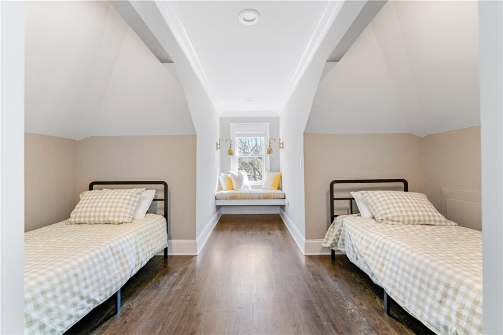 740 Drewry Street NE