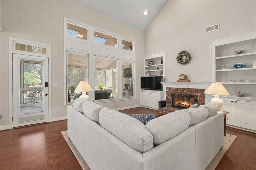 1812 Tristan Drive SE