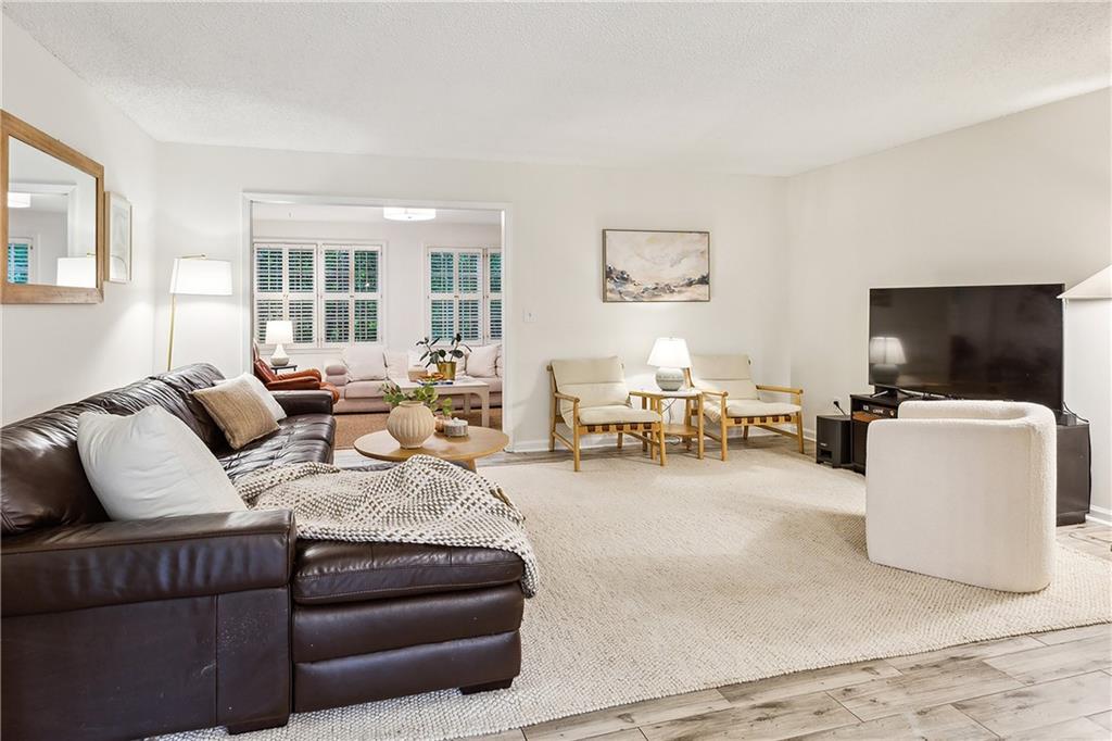 182 Triumph Drive NW