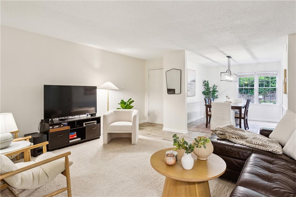 182 Triumph Drive NW