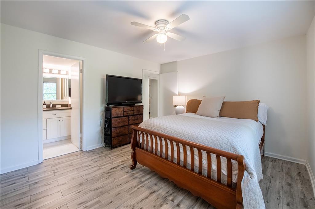 182 Triumph Drive NW