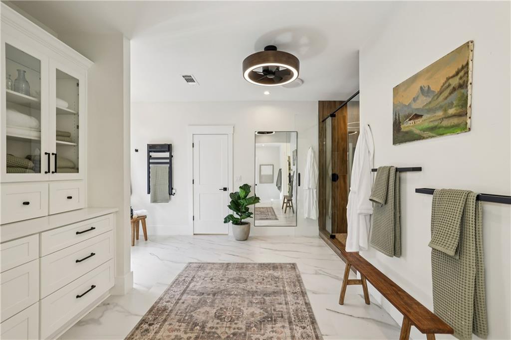 320 Eppington Drive NW