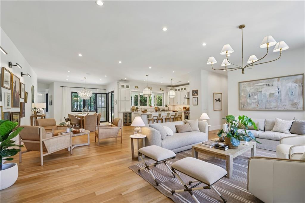 320 Eppington Drive NW