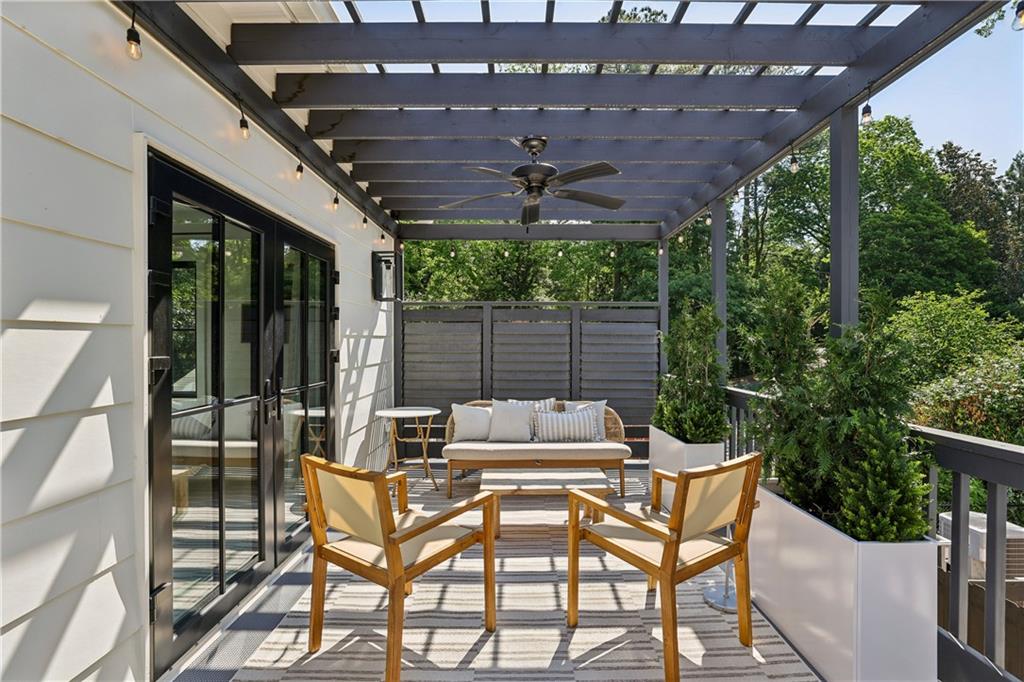 320 Eppington Drive NW