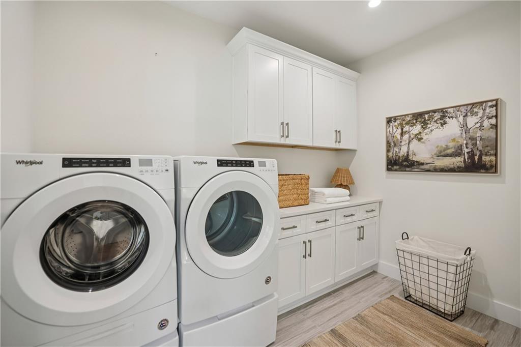 320 Eppington Drive NW