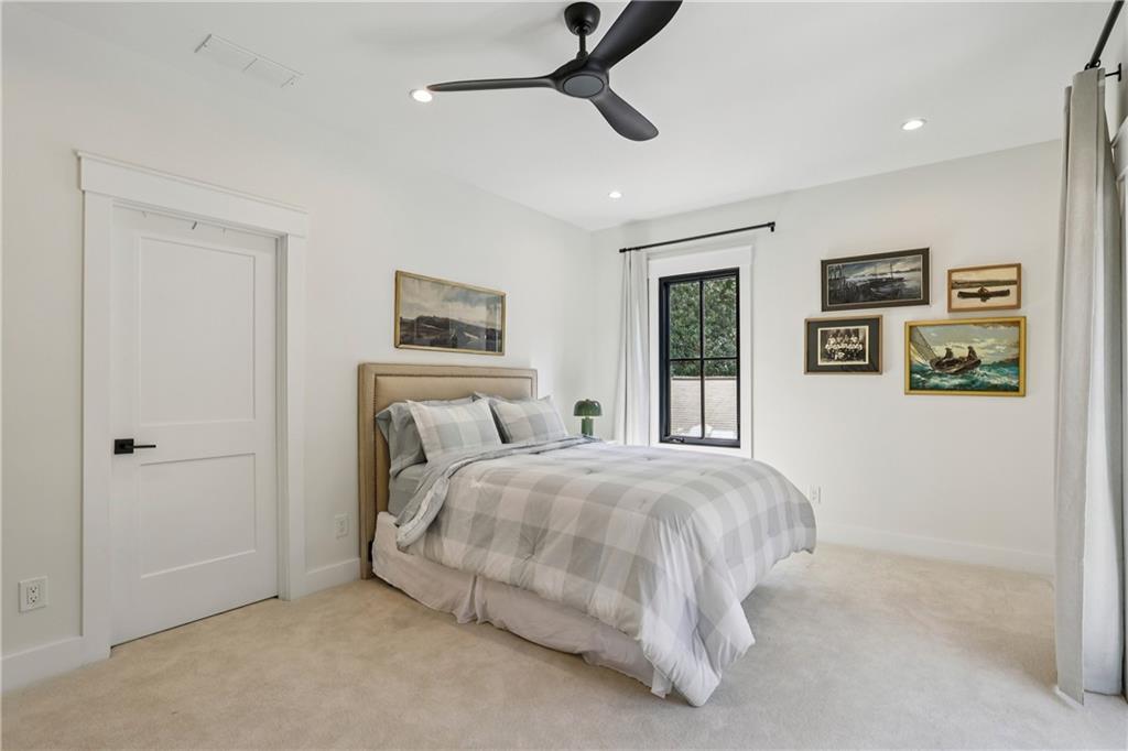 320 Eppington Drive NW