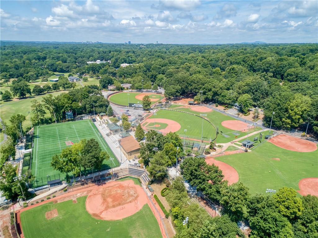 320 Eppington Drive NW