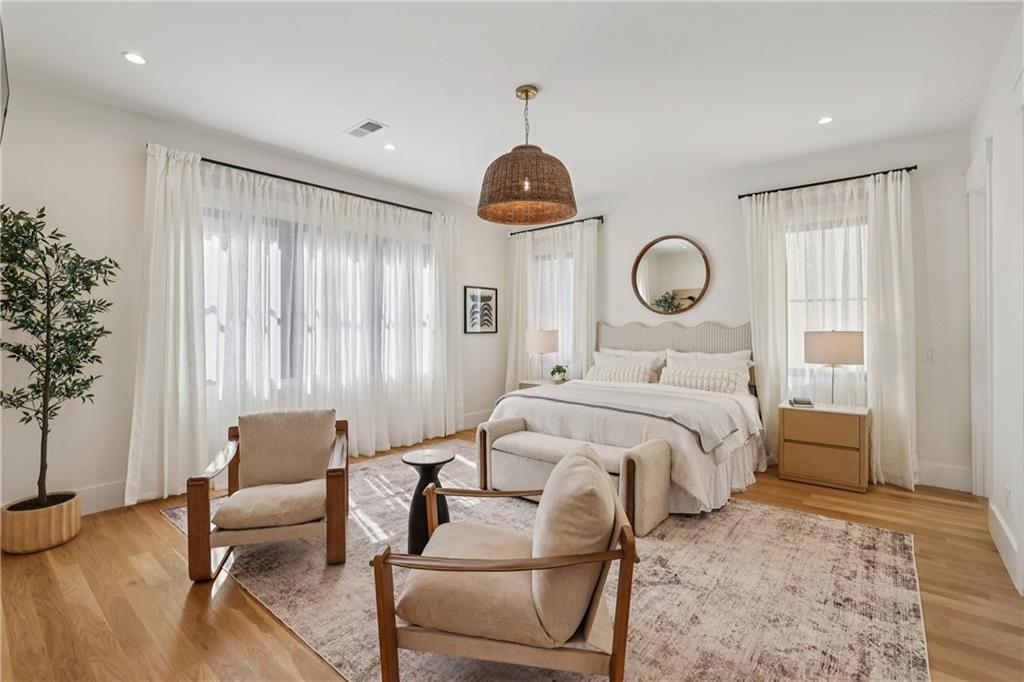 320 Eppington Drive NW