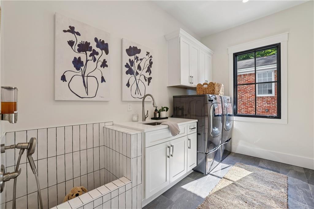 320 Eppington Drive NW