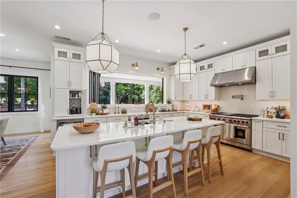 320 Eppington Drive NW