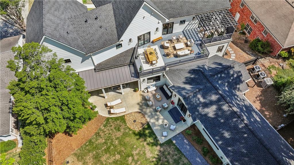 320 Eppington Drive NW