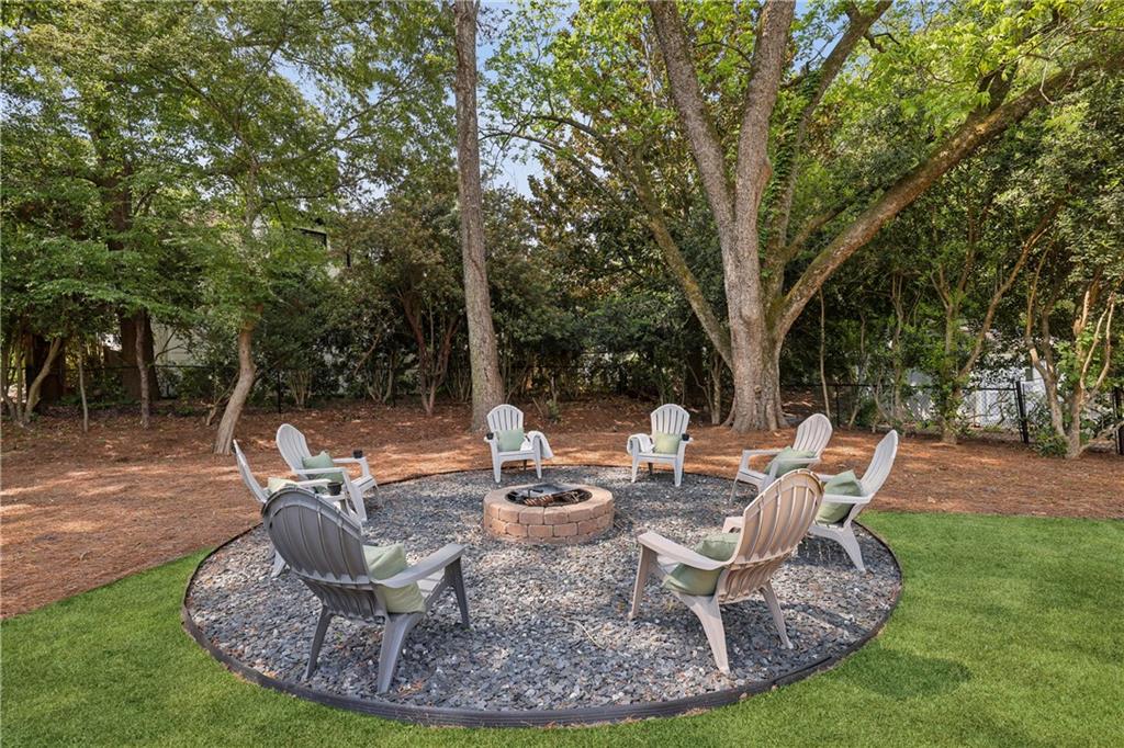 320 Eppington Drive NW