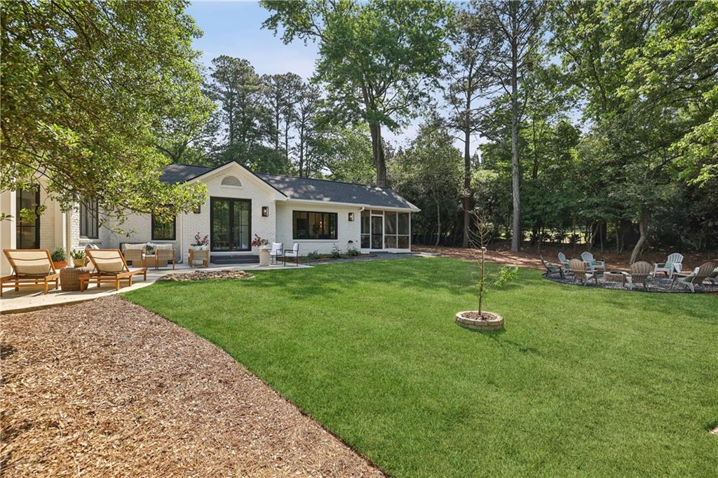 320 Eppington Drive NW