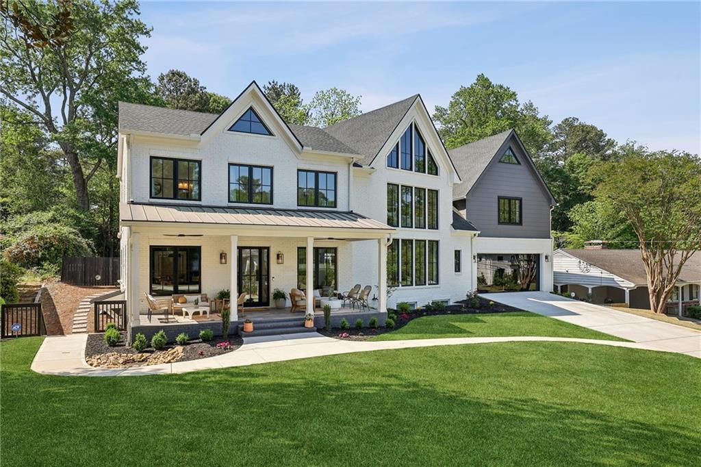 320 Eppington Drive NW