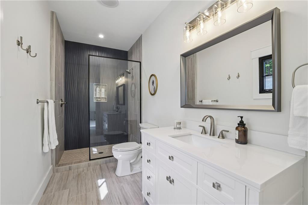 320 Eppington Drive NW