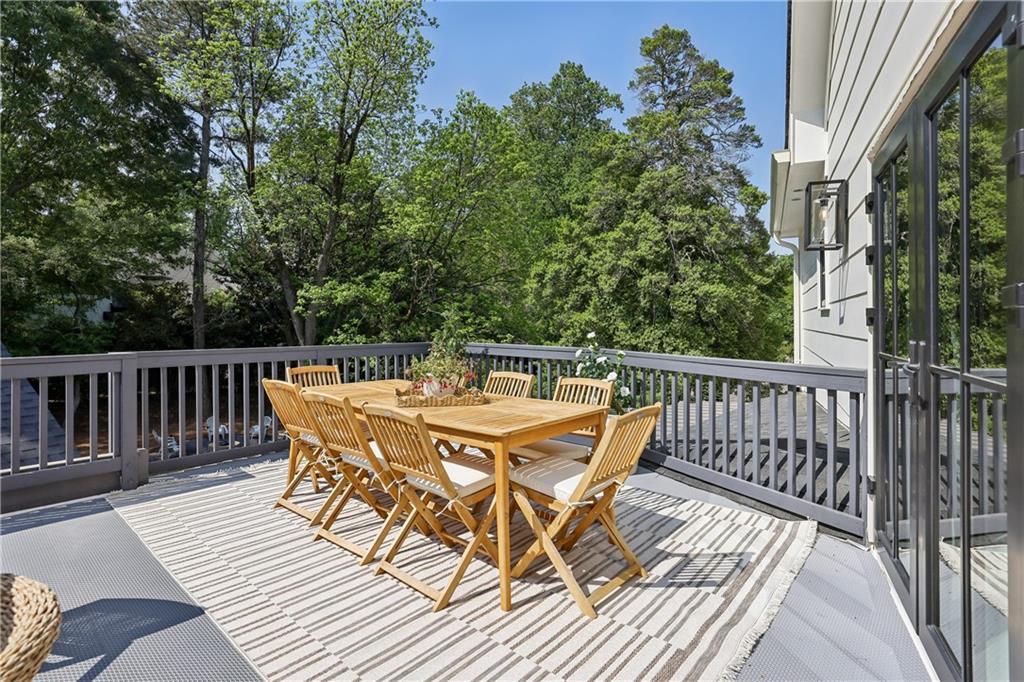 320 Eppington Drive NW