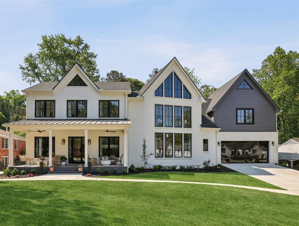 320 Eppington Drive NW