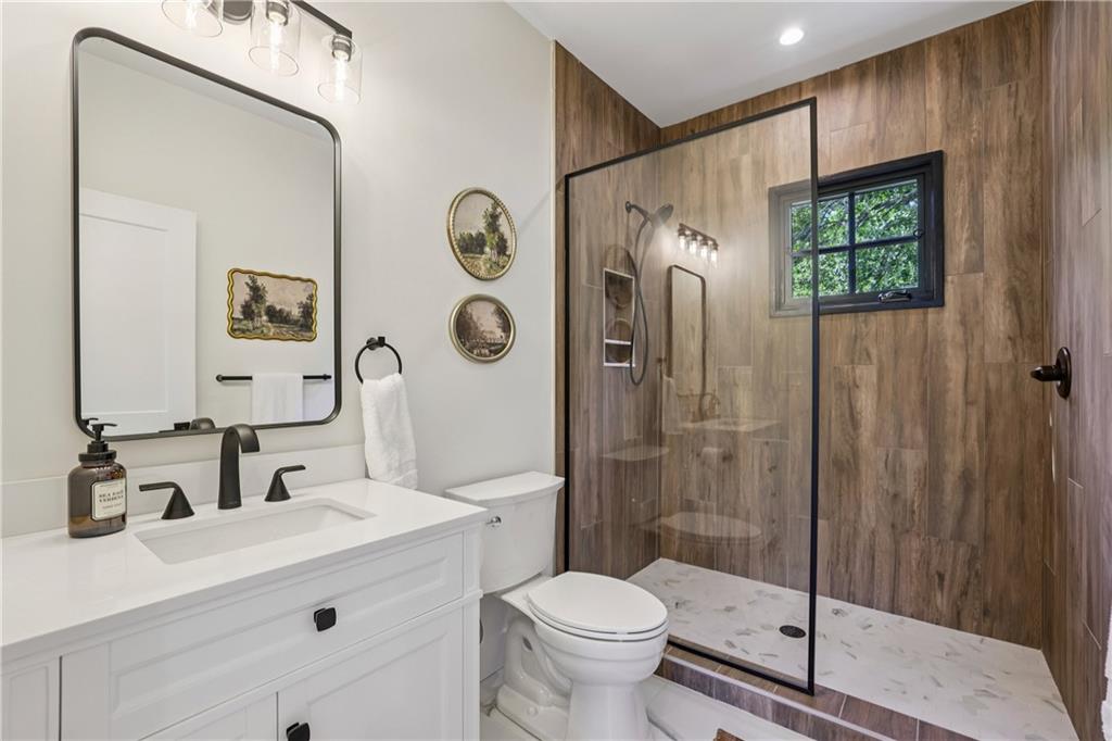 320 Eppington Drive NW