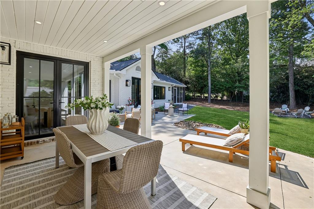 320 Eppington Drive NW