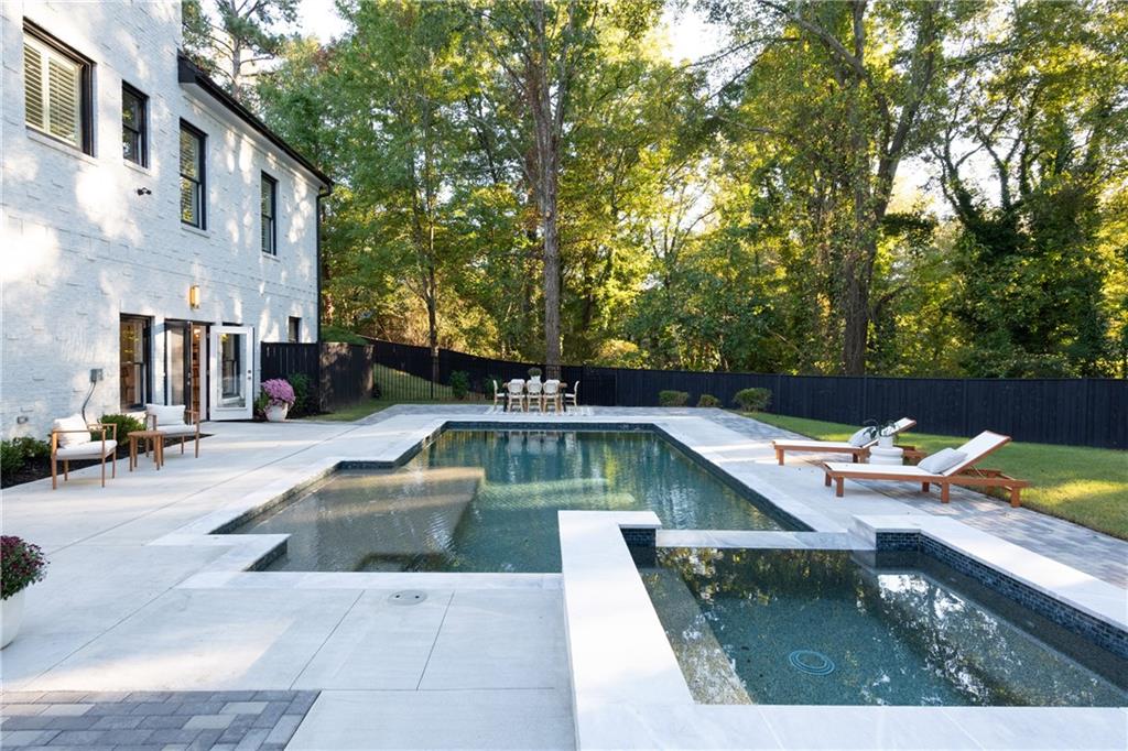 2079 Old Settlement Road NW