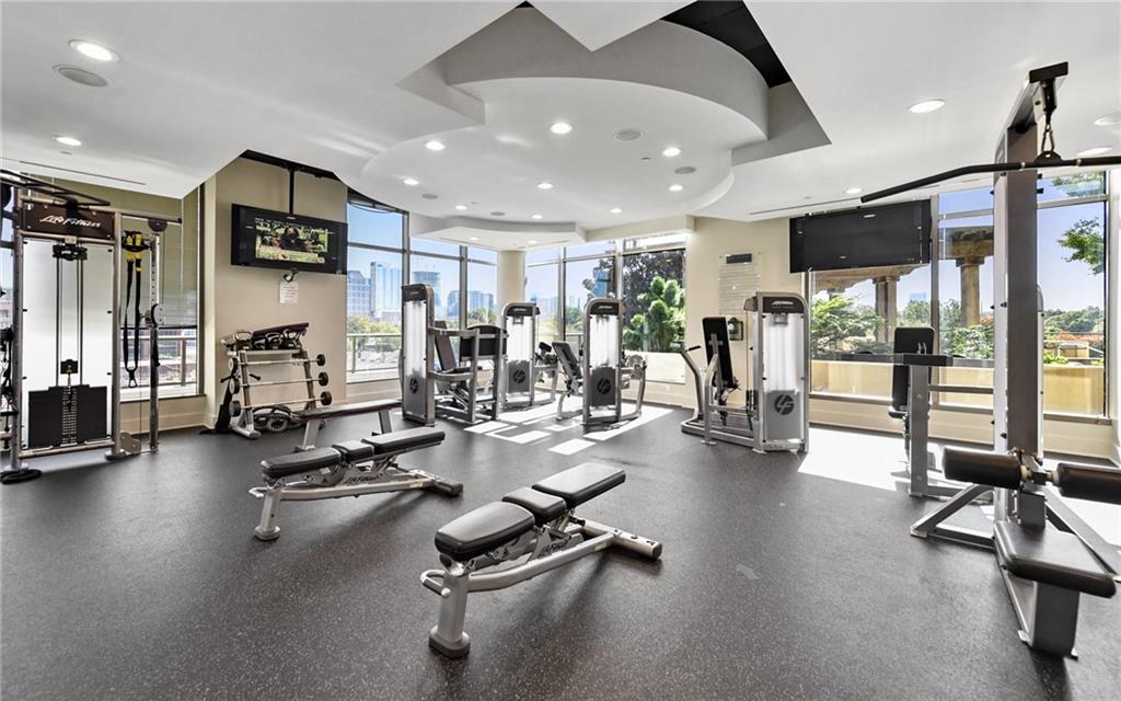 270 17th Street NW Unit 909