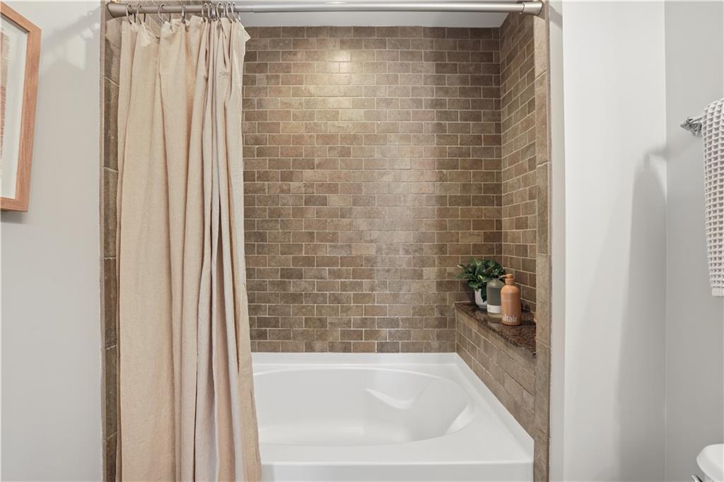 270 17th Street NW Unit 909