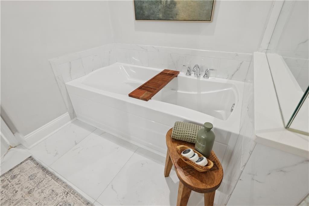 270 17th Street NW Unit 909