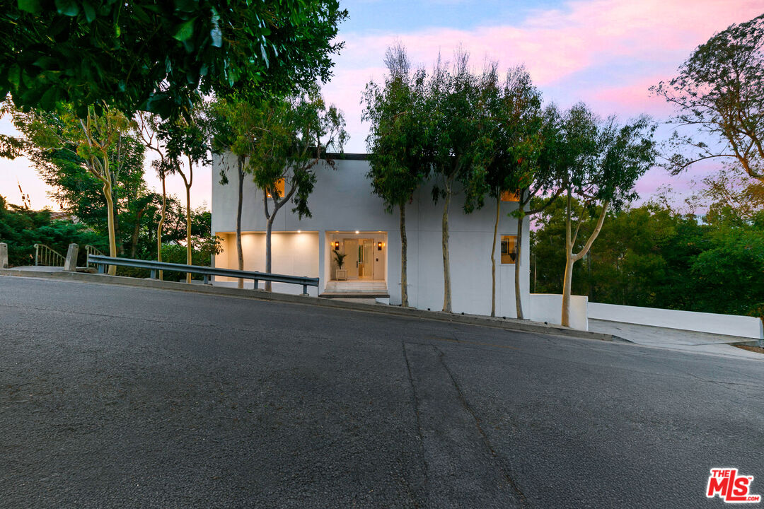 6969 Woodrow Wilson Dr